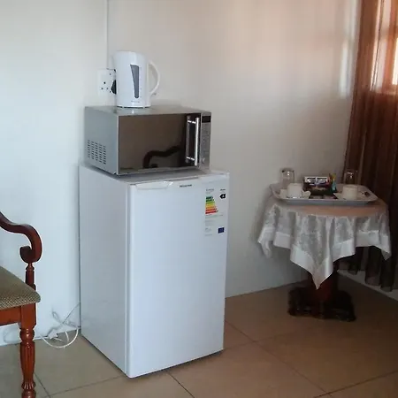 Bed & Breakfast Lekoa And Trading 3*