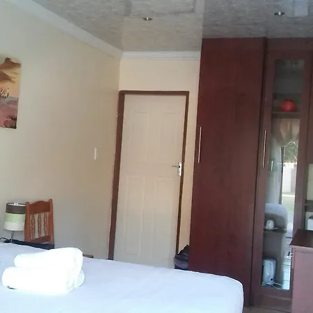 Bed & Breakfast Lekoa And Trading 3*
