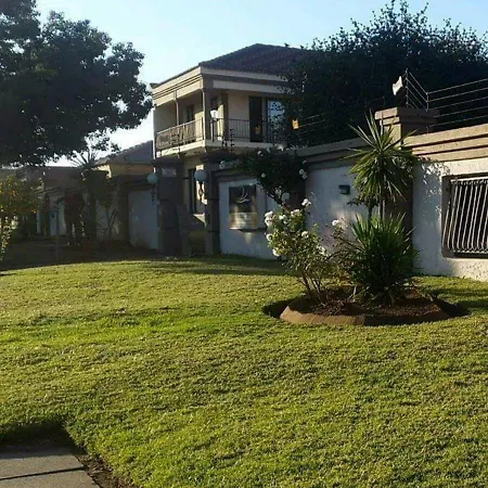 Lekoa And Trading Bed & Breakfast 3*